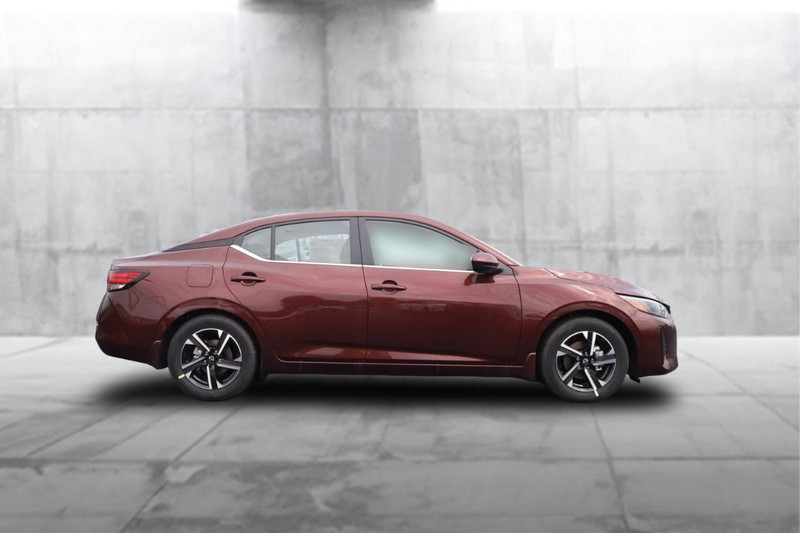 Nissan Sentra Vehicle Image 05