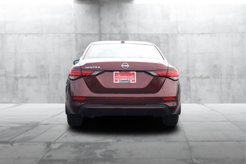Nissan Sentra Vehicle Image 06