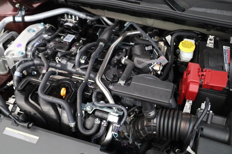 Nissan Sentra Vehicle Image 25