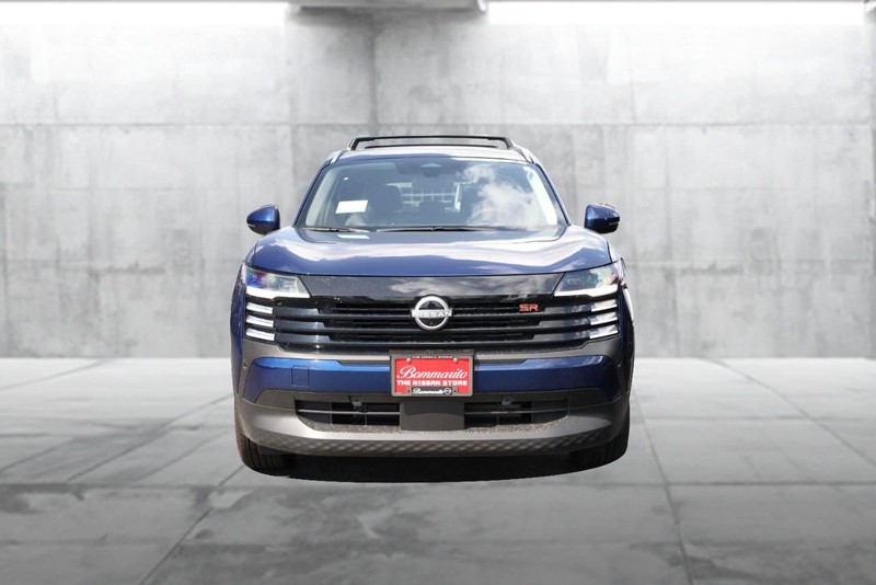 Nissan Kicks Vehicle Image 04