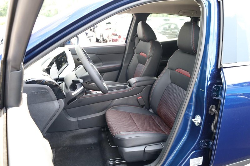 Nissan Kicks Vehicle Image 10