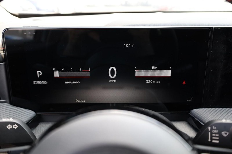 Nissan Kicks Vehicle Image 12