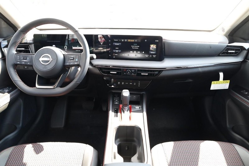 Nissan Kicks Vehicle Image 25