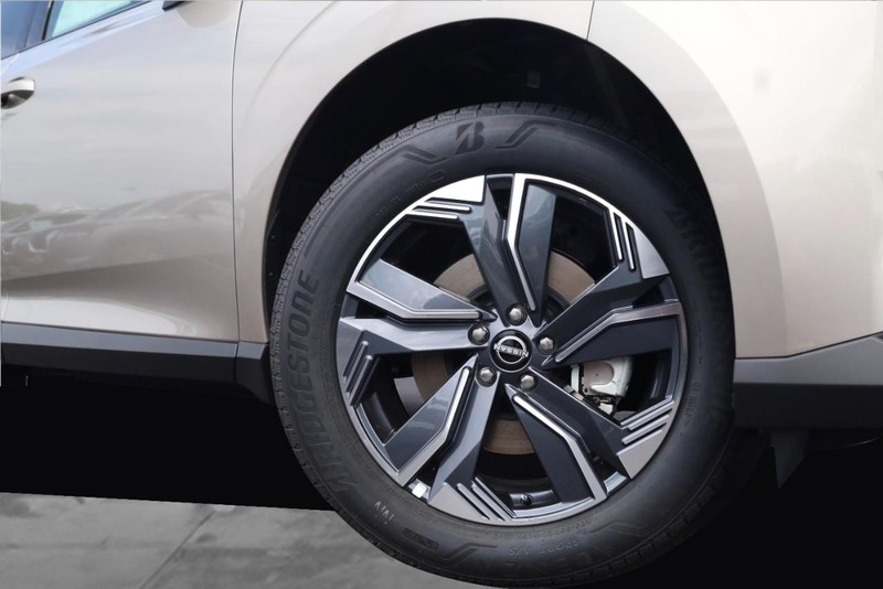 Nissan Murano Vehicle Image 03