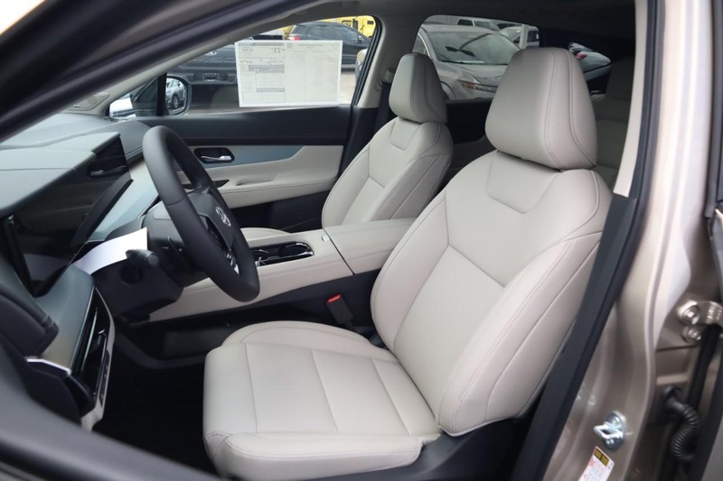 Nissan Murano Vehicle Image 08