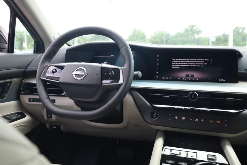 Nissan Murano Vehicle Image 15