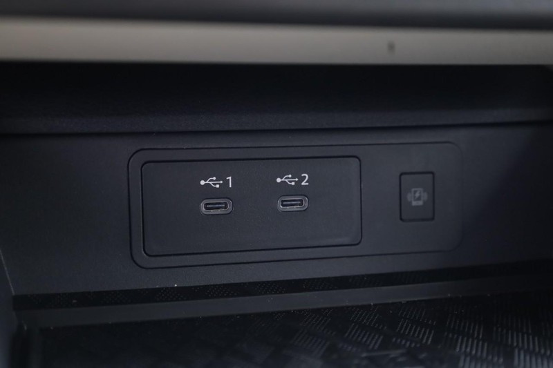 Nissan Murano Vehicle Image 23