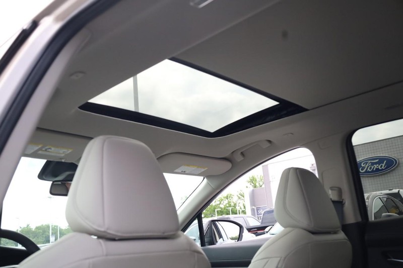 Nissan Murano Vehicle Image 26