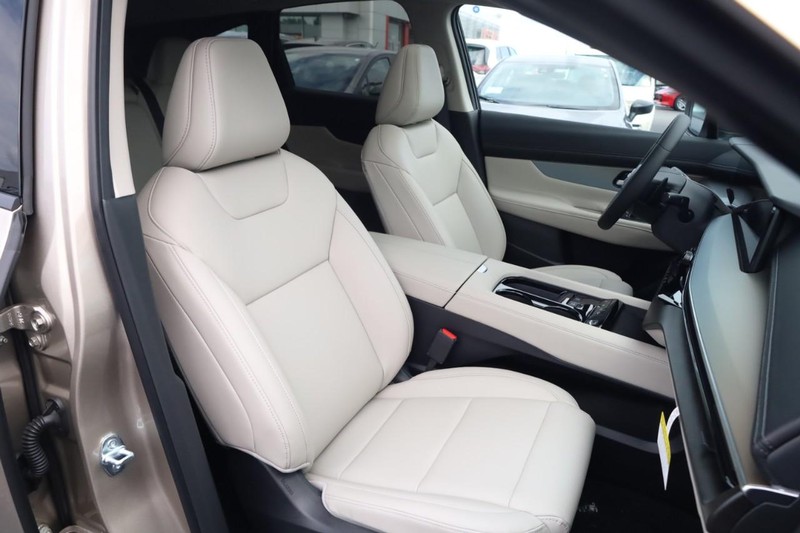 Nissan Murano Vehicle Image 27