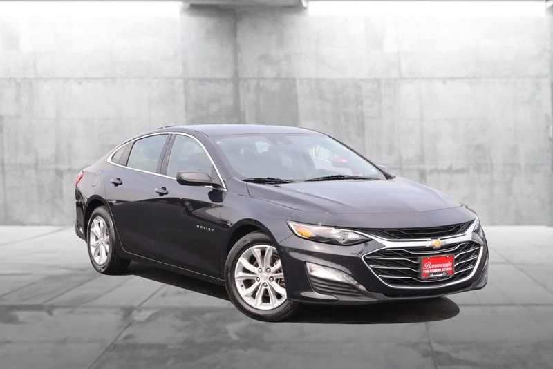 Chevrolet Malibu Vehicle Image 02