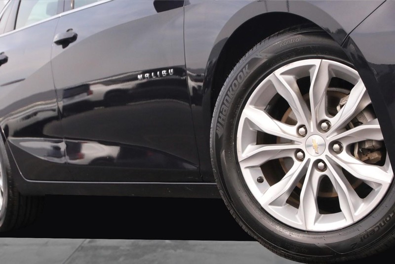 Chevrolet Malibu Vehicle Image 03