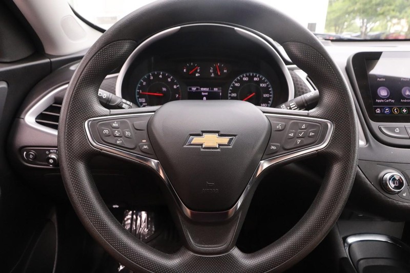Chevrolet Malibu Vehicle Image 10