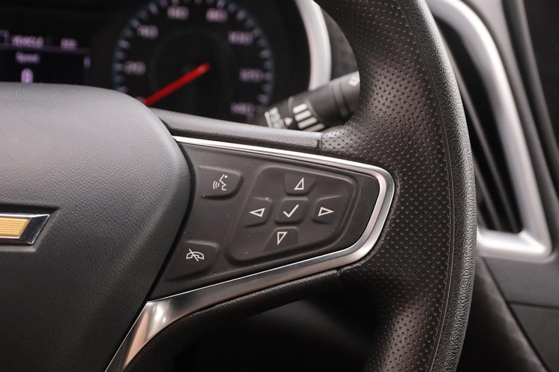 Chevrolet Malibu Vehicle Image 12
