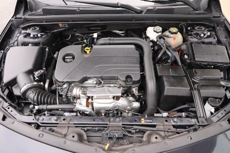 Chevrolet Malibu Vehicle Image 23
