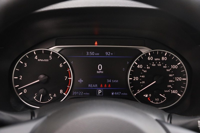 Nissan Altima Vehicle Image 13