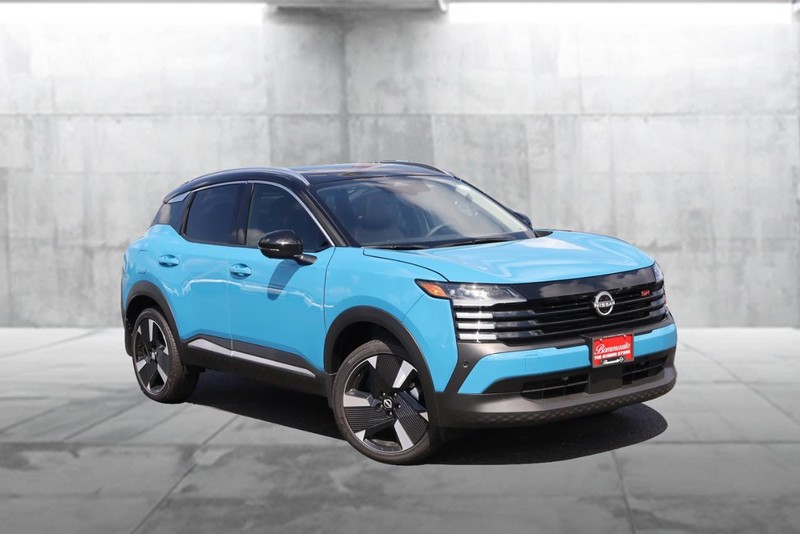 Nissan Kicks Vehicle Image 02