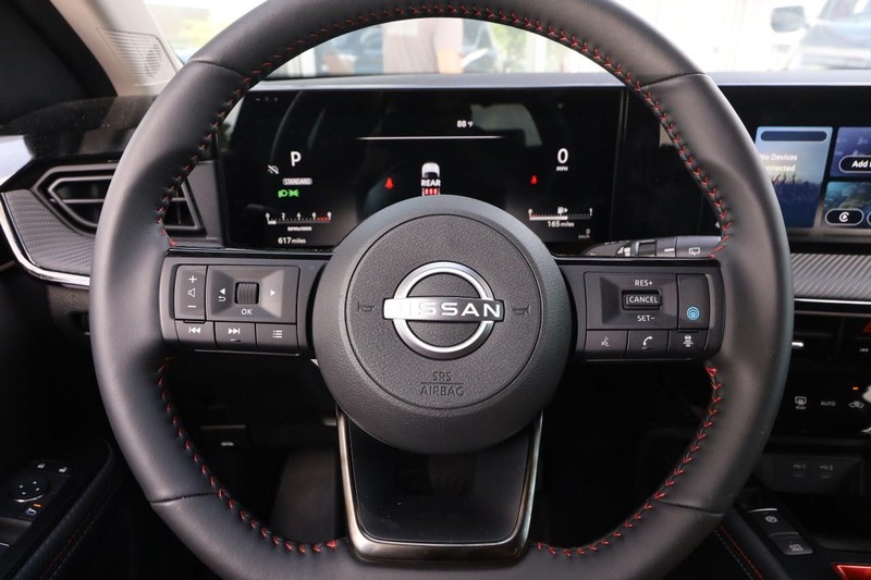Nissan Kicks Vehicle Image 11