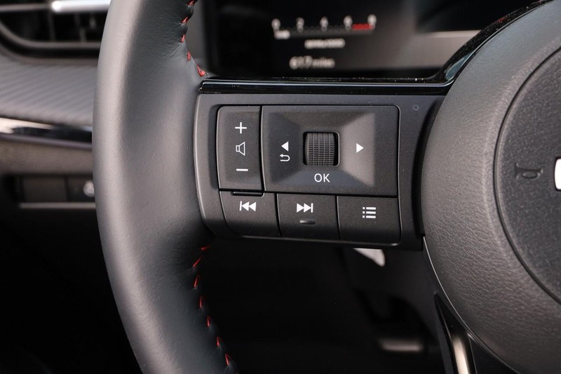 Nissan Kicks Vehicle Image 12