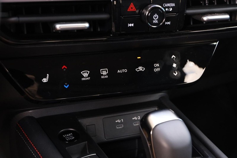 Nissan Kicks Vehicle Image 17
