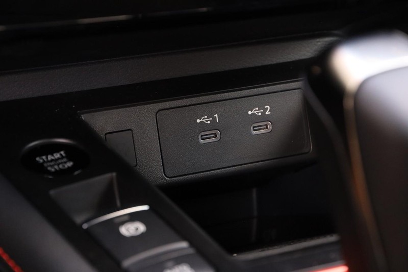 Nissan Kicks Vehicle Image 18