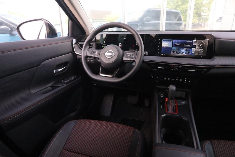 Nissan Kicks Vehicle Image 23