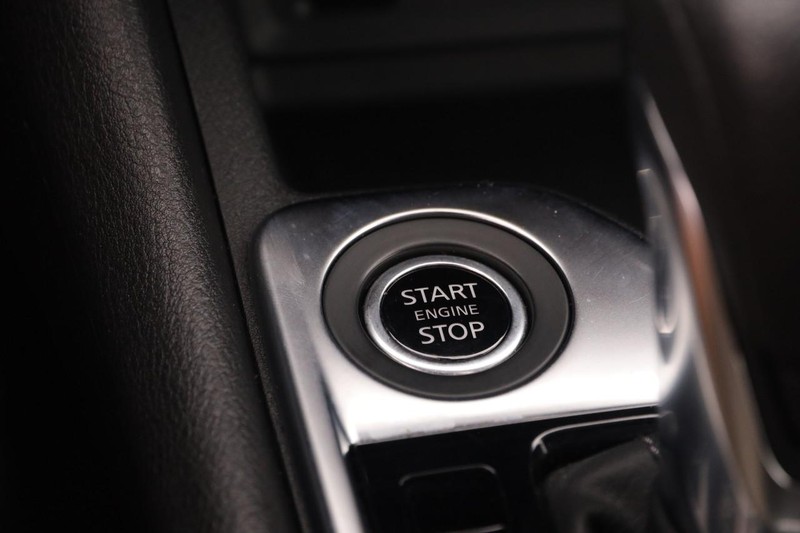 Nissan Sentra Vehicle Image 14