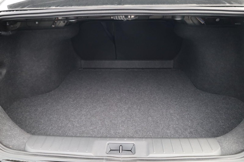 Nissan Sentra Vehicle Image 07