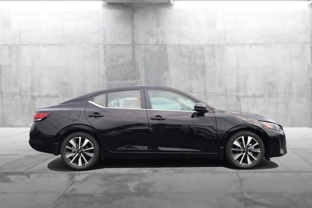 Nissan Sentra Vehicle Image 05