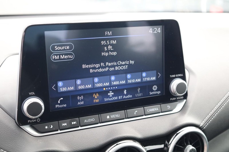 Nissan Sentra Vehicle Image 19