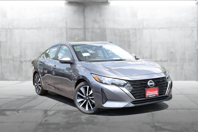 Nissan Sentra Vehicle Image 02