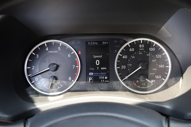 Nissan Sentra Vehicle Image 10