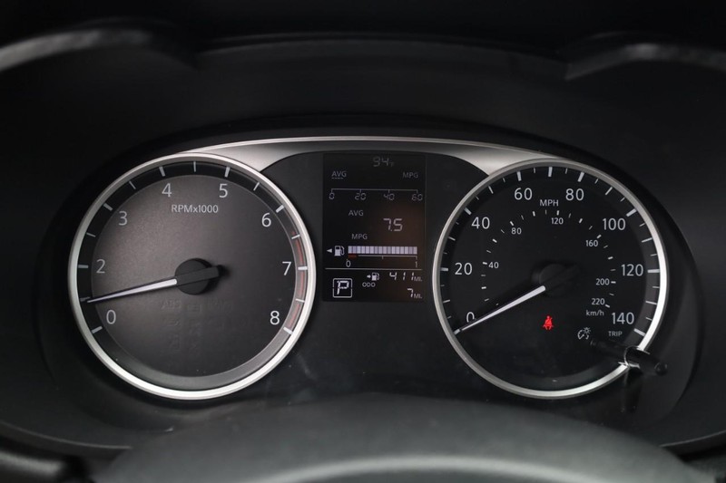 Nissan Versa Vehicle Image 17