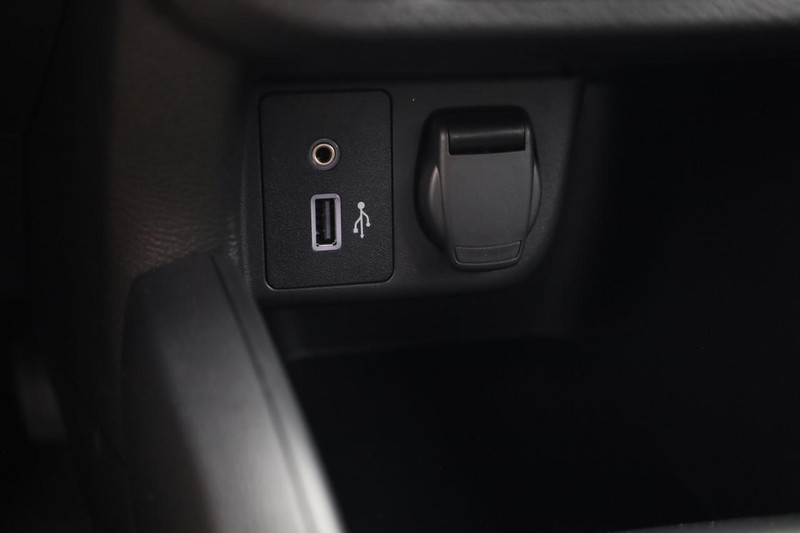 Nissan Versa Vehicle Image 21