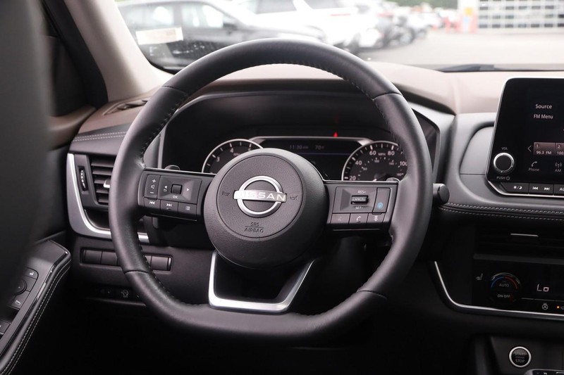 Nissan Rogue Vehicle Image 23