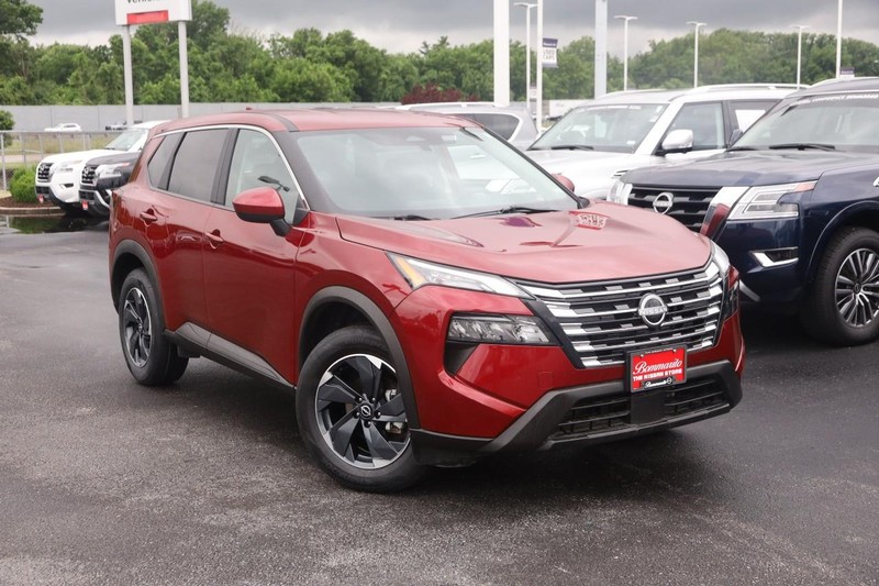 Nissan Rogue Vehicle Image 02
