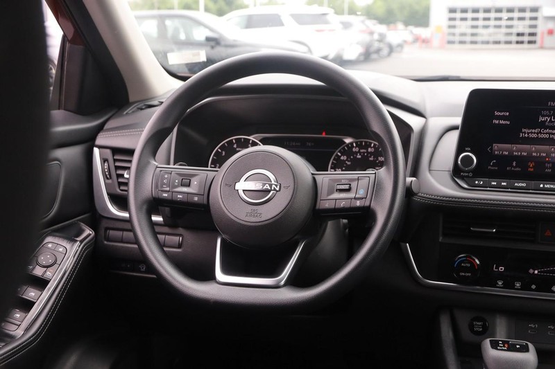 Nissan Rogue Vehicle Image 22