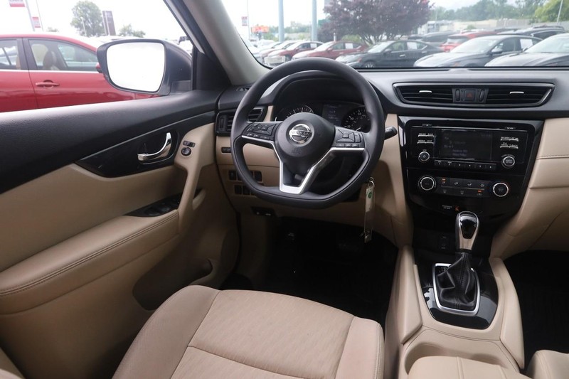 Nissan Rogue Vehicle Image 20