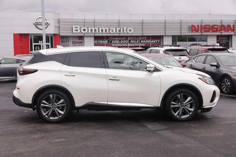 Nissan Murano Vehicle Image 05