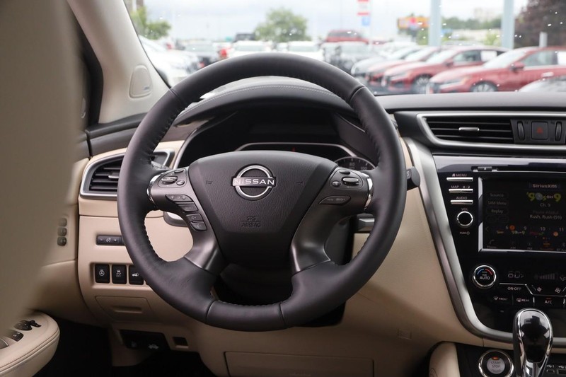 Nissan Murano Vehicle Image 24
