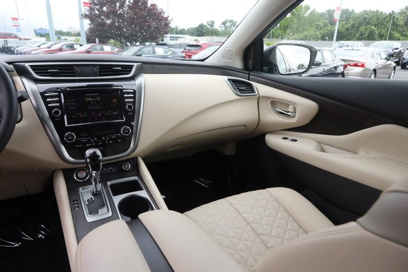 Nissan Murano Vehicle Image 26