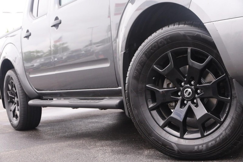 Nissan Frontier Vehicle Image 03