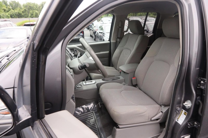 Nissan Frontier Vehicle Image 08