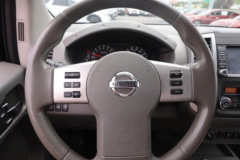 Nissan Frontier Vehicle Image 10