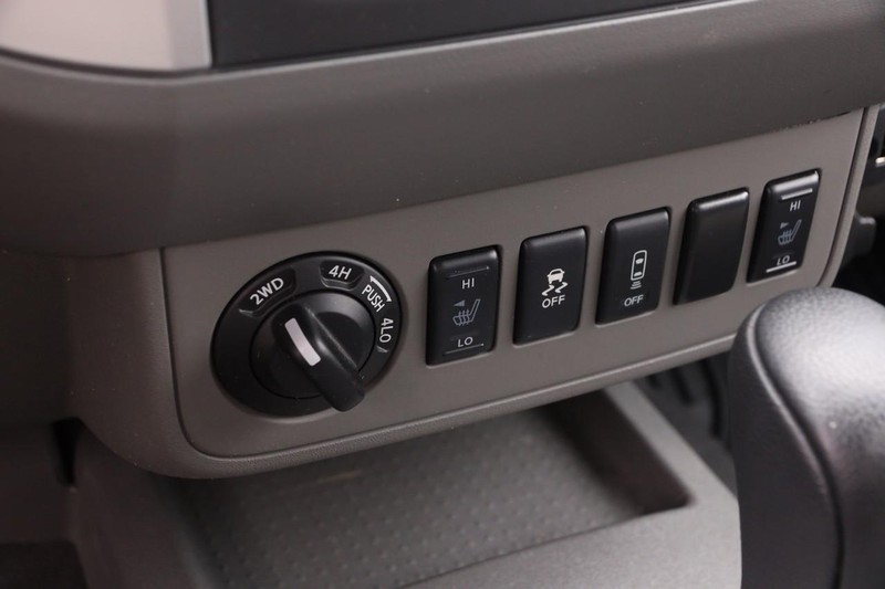 Nissan Frontier Vehicle Image 18