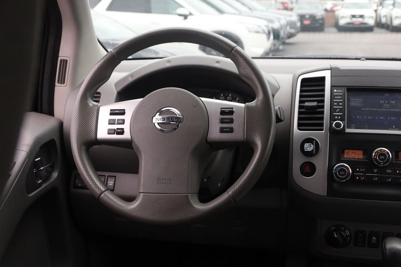 Nissan Frontier Vehicle Image 22