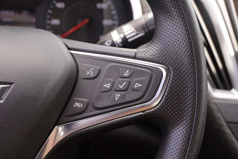 Chevrolet Malibu Vehicle Image 13