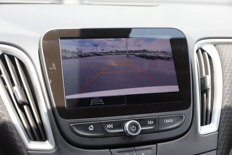 Chevrolet Malibu Vehicle Image 17