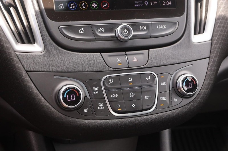 Chevrolet Malibu Vehicle Image 18