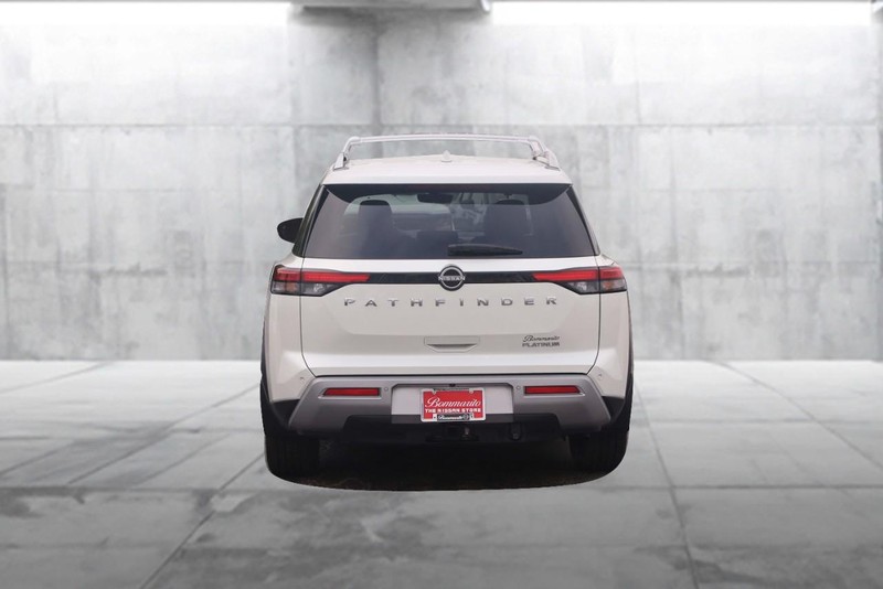 Nissan Pathfinder Vehicle Image 06