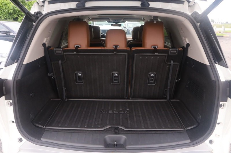 Nissan Pathfinder Vehicle Image 07